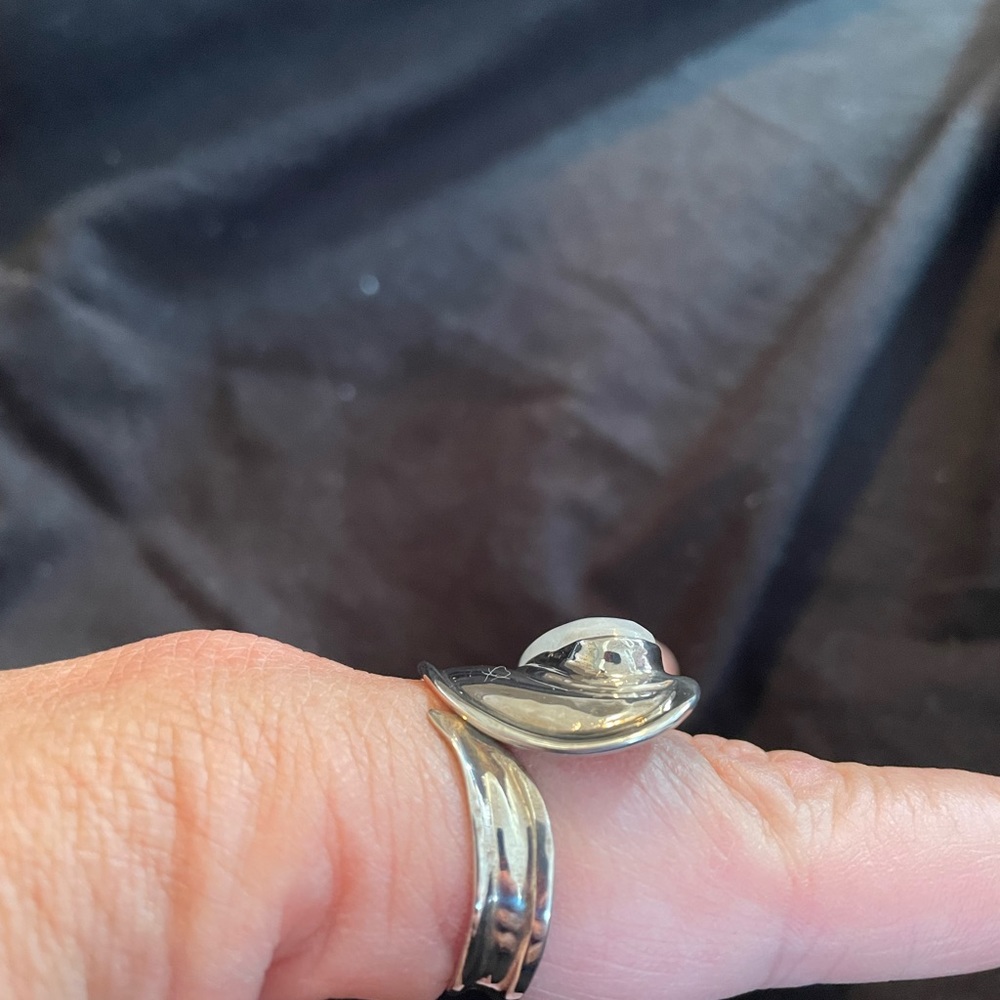 Silver adjustable ring - Picture 2 of 4